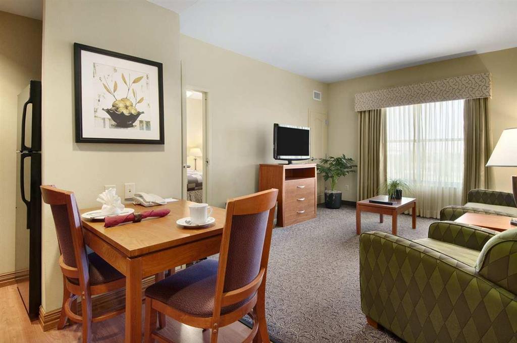 Homewood By Hilton Irving-dfw Airport Hotel 3*