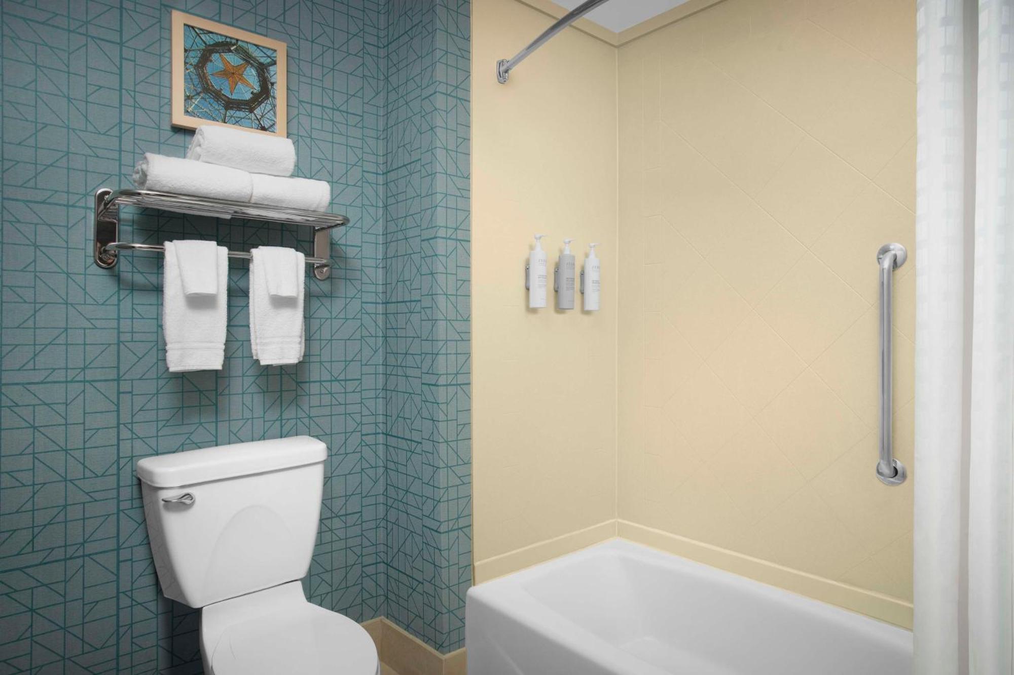Homewood By Hilton Irving-dfw Airport Hotel 3*